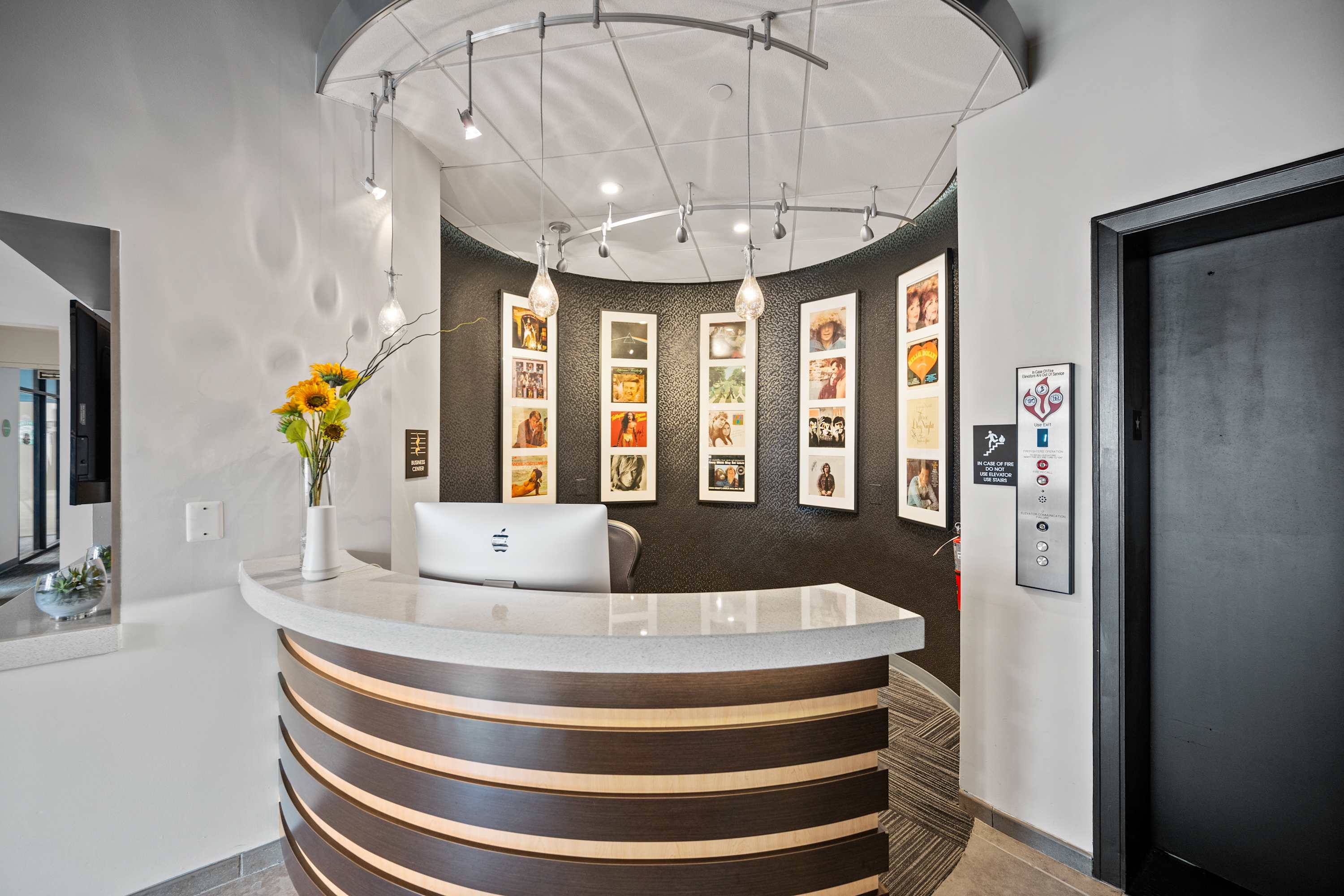An 8 unit boutique hotel in Cincinnati, OH An 8 unit boutique hotel in Cincinnati, OH